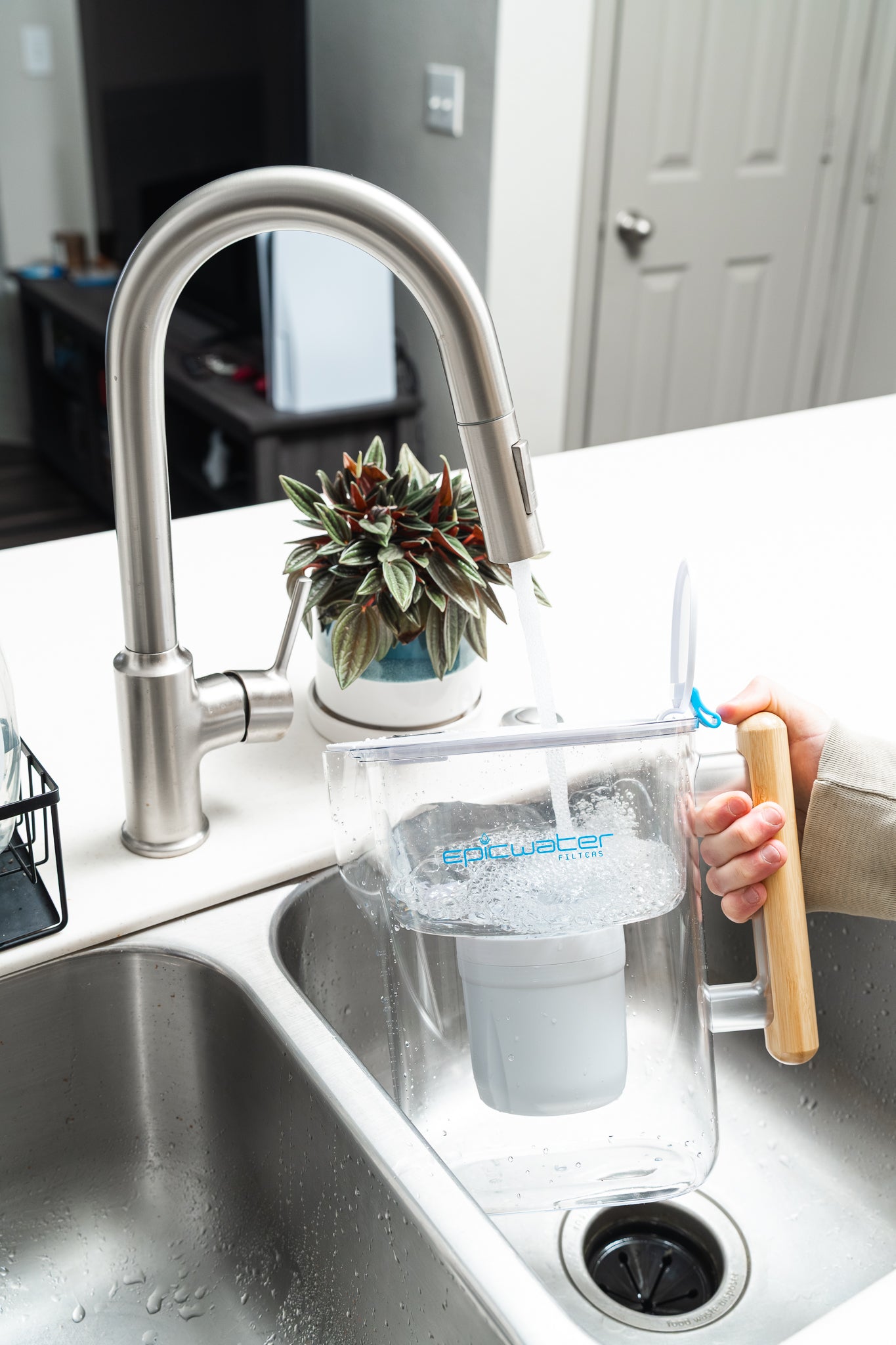 Pure XP Pitcher | Reduces Fluoride, PFAS, & Parasites