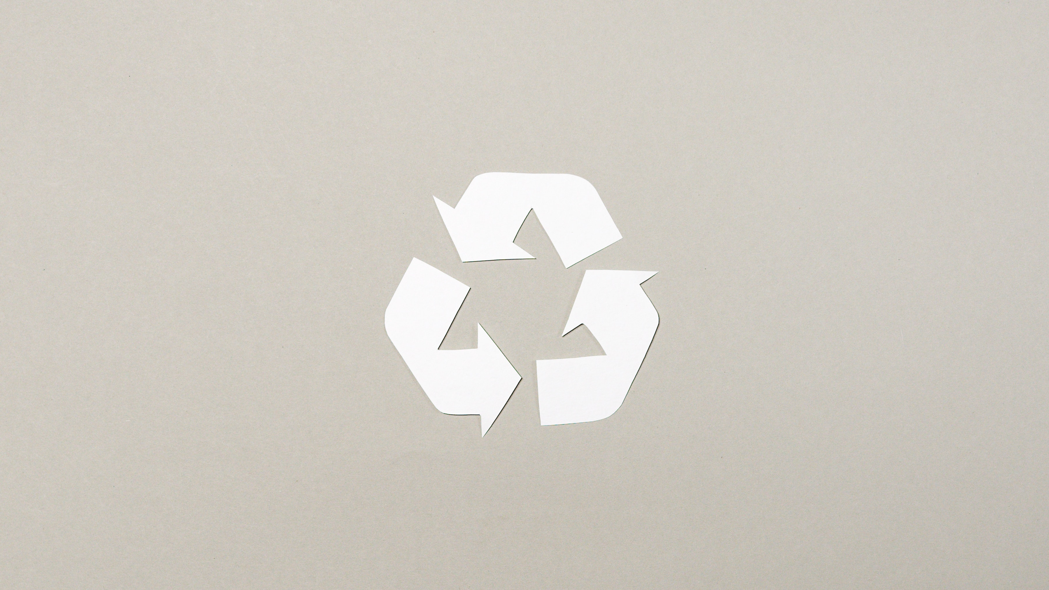 Sorting plastics for recycling into collection bins